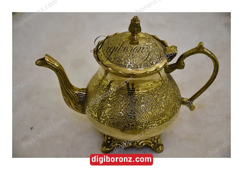 قوری برنجی برنزی هندی تمام پایه مدل لب خورشیدی طرح طاووس ۶۰۰ سی سی