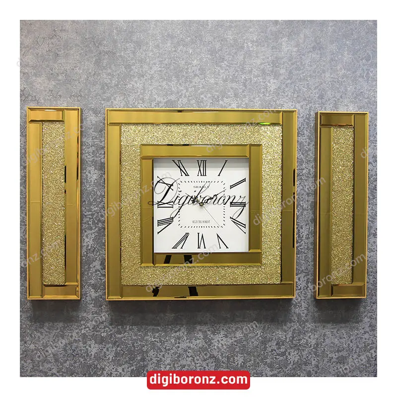 ساعت مربع اکلیلی طلایی