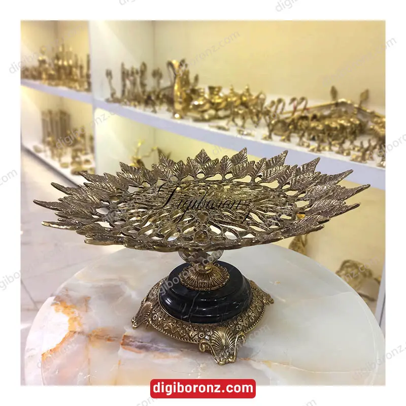 شیرینی خوری برنجی برنزی مدل گلبرگ پایه سنگی